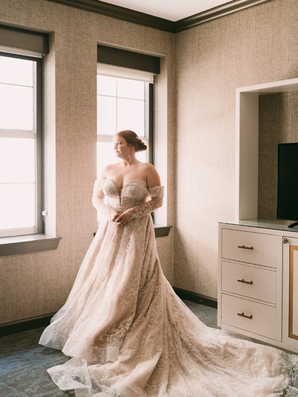 Allure Couture C660 Wedding Dress - Picture 8 of 11